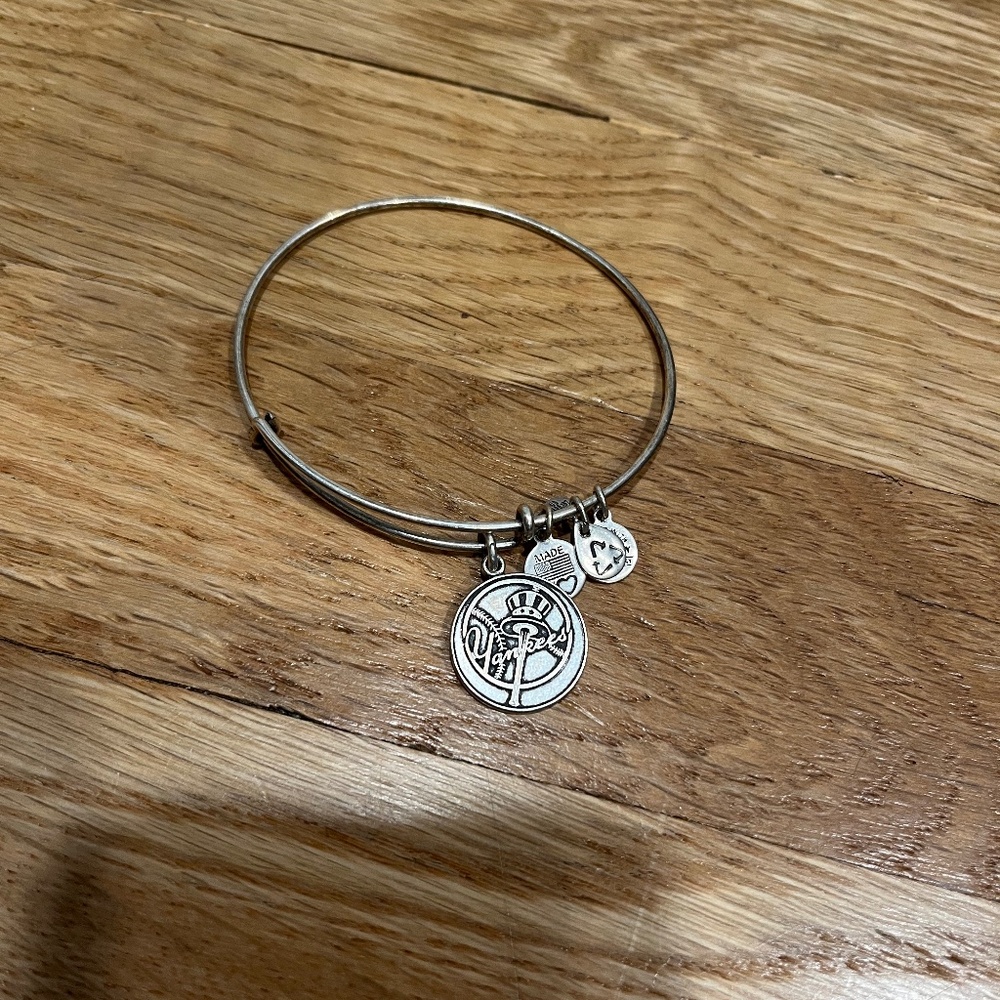Alex and Ani Yankees bracelet
